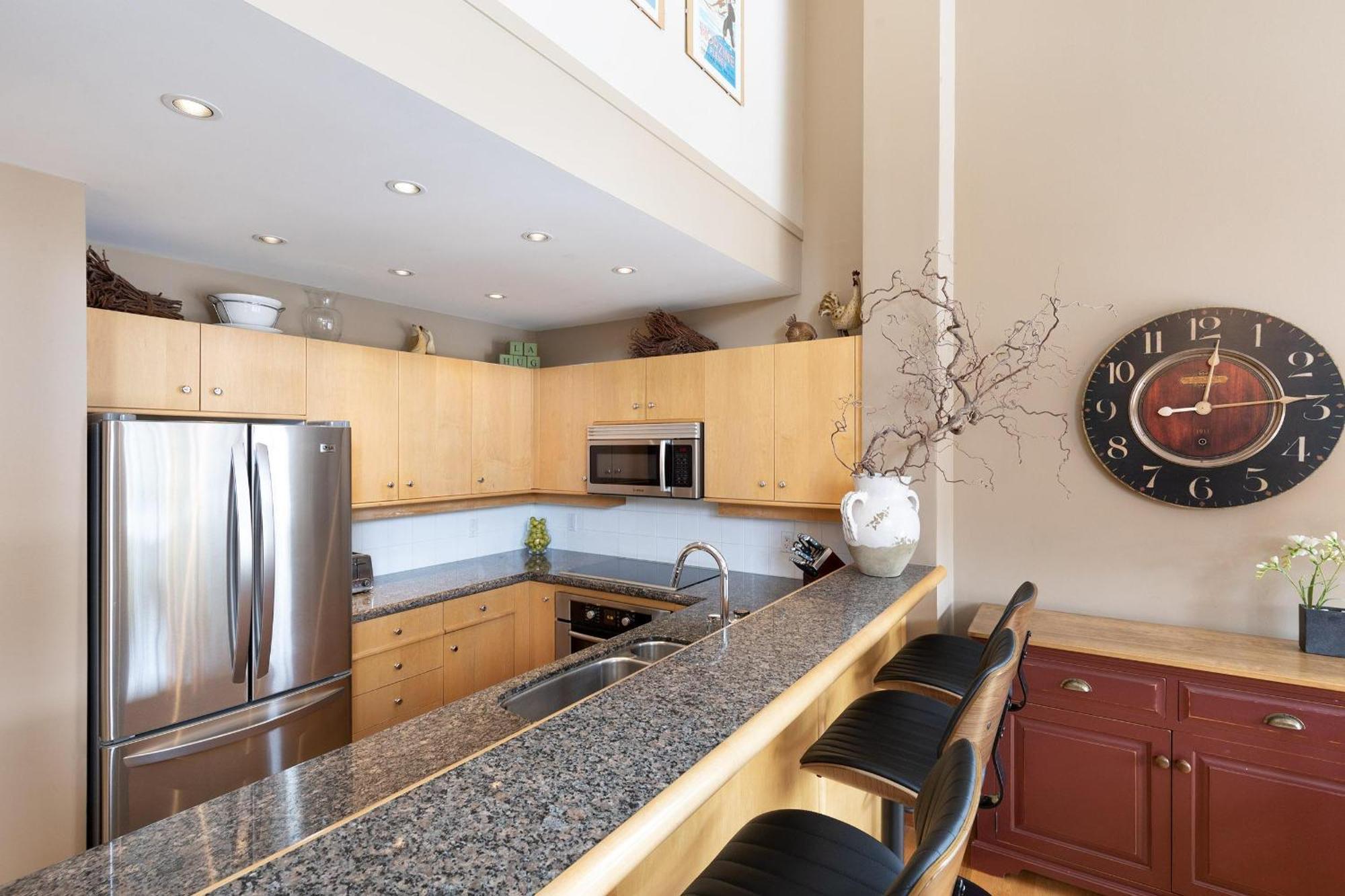 Alpine Greens 8 | Bright Townhome Near Blackcomb, Walk Or Shuttle To Skiing, Secure Parking Whistler Exterior photo